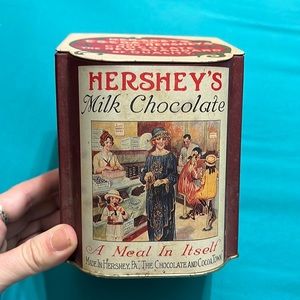 Hershey’s Milk Chocolate Tin